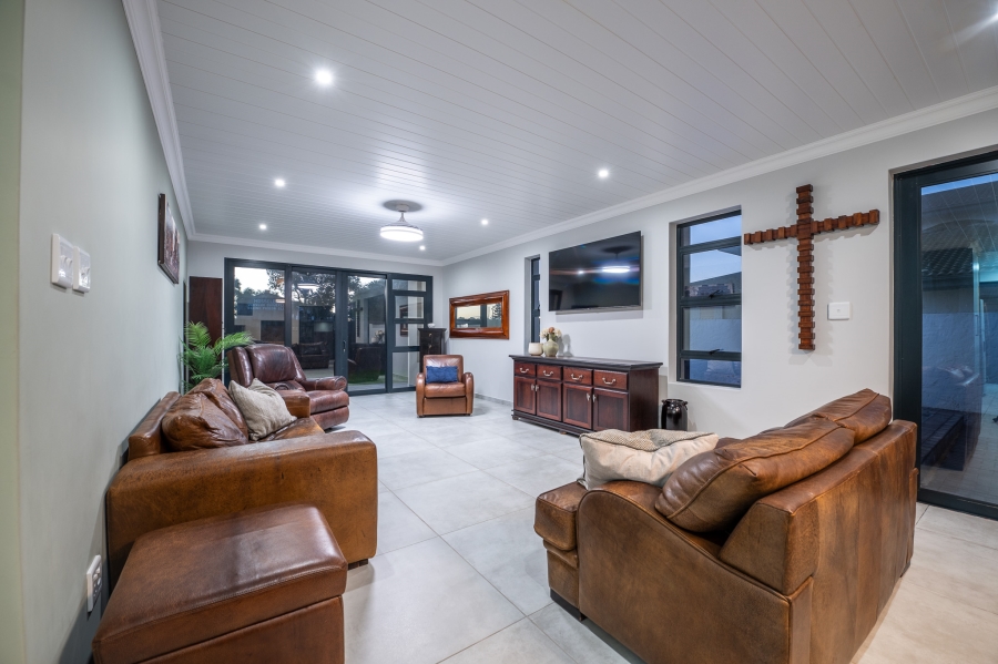 3 Bedroom Property for Sale in Mossel Bay Ext 15 Western Cape